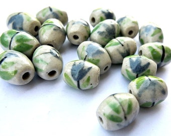 21 Beads, VINTAGE ceramic porcelain beads handmade, hand painted, 18mmx15mm