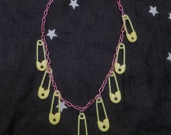 SAFETY PIN Punk Pastel Goth Necklace Pink Yellow