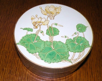 Charming OTAGIRI Round Lacquerware Trinket Box