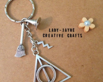 Harry potter keyring! The perfect gift for a potter fan. The deathly hallows. I love harry potter!