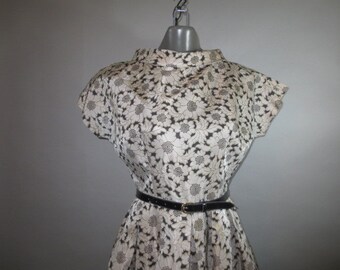SALE***1950s Vintage Dress // Mode O Day / Loose Box Pleat Skirt // Satin // Short Raglan Sleeves