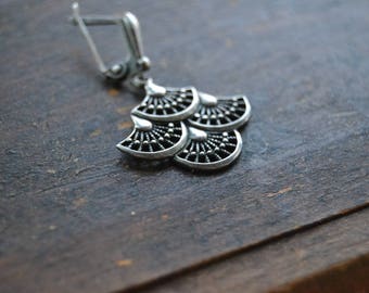 Vintage Soviet silver earring, ONE single earring, Russian earring, sterling silver earring,vintage earring, Soviet sterling jewellery