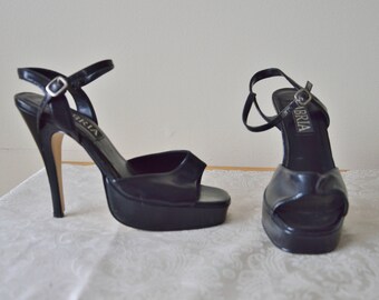 Clueless Shoes ~ Vintage 1990's Black platform ankle strap peep toe club kid sandals heels