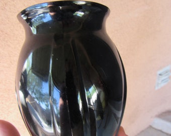 LE Smith Vintage Black Amethyst Glass Vase Footed