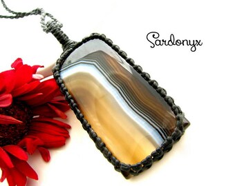 Sardonyx Necklace / Sardonyx jewelry / Classic jewelry / Black and White / Macrame / Healing Stones and crystals / Gift with Meaning /