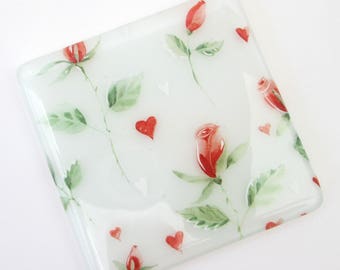 Red hearts and roses coaster, handmade glass coaster, floral mug mat, red wine glass coaster, garden lover gift, wine lover, new home gifts