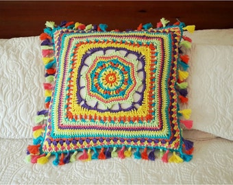 Woven decorative pad