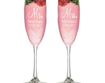 Wedding Gift Personalized Champagne Flutes Custom Wedding Gift Bridal Shower Gift Anniversary Gift for Couples Engagement Champagne Glasses