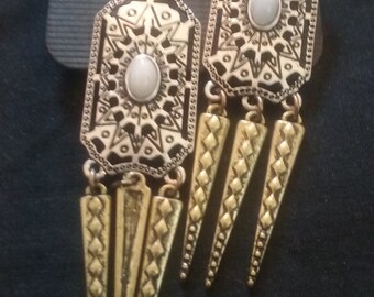 Vintage Style Earrings, Nickle Free Jewelry, Silver and Bronze Plated Earrings, Western Style Earrings, Fashion Jewelry, Faux Pearl Earrings