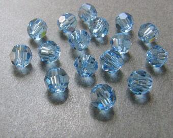 16 Swarovski Crystal Rounds Beads - Aquamarine - 5000