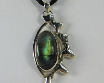 Sterling Silver and Labradorite Pendant