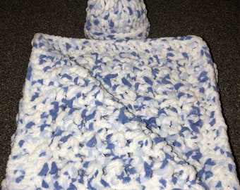 Newborn crochet baby blanket and hat
