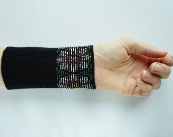 Black, white, green and pink beaded wrist warmers/ knitted wristlets with beads / woollen cuffs – ready to ship