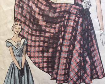 Advance 5639 Full Skirted Dress from 1950's