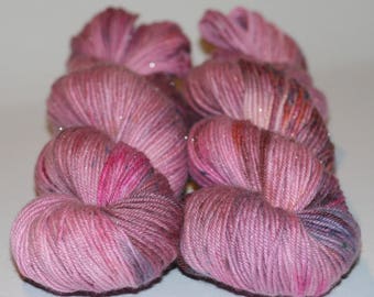 Sparkle, 75/20/5 SW merino wool/Nylon/Stellina, DK / 8ply, 212m, (231y) / 100g.