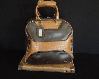 Bowling Bag Vintage - Brown Tan Pleather Vinyl Tote and Handles - Storage Luggage - Sports