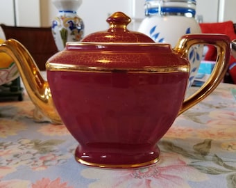Beautiful 1930s Hall Teapot