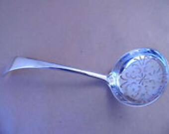 ANTIQUE EDWARDIAN STERLING silver sifter ladle - London 1910