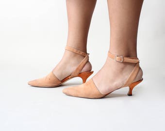 vintage manolo blahnik kitten heels, size US 7 | EU 37