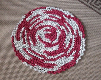 Rag rug, round rag rug, cerocheted burgandy and white. JW218