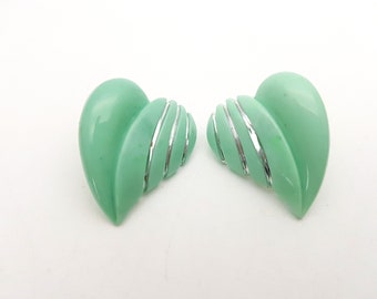 Vintage 80s Heart Shaped Stud Earrings / Turquoise & Silver Lightweight Plastic / Pierced Ears / Modern Geometric Retro Mod Costume Jewelry
