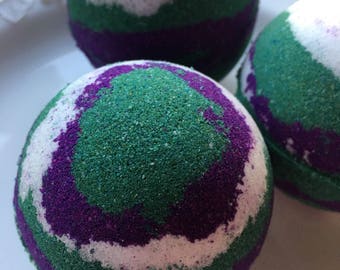 Blackberry shea butter bath bomb