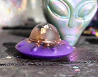 Orgonite® - UFO - Alien - Spaceship-Positive Energy - Handmade - Orgone Generator® - Crystals - Gift - EMF Protection - Quartz - HoodXHippie