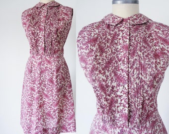 Vtg 60s MAUVE Intricate PAISLEY Summer SHEATH Dress with Peter Pan Collar, Small