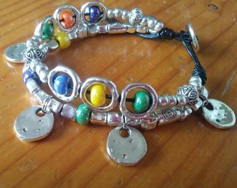 Double bracelet with beading. Bracelet colors.