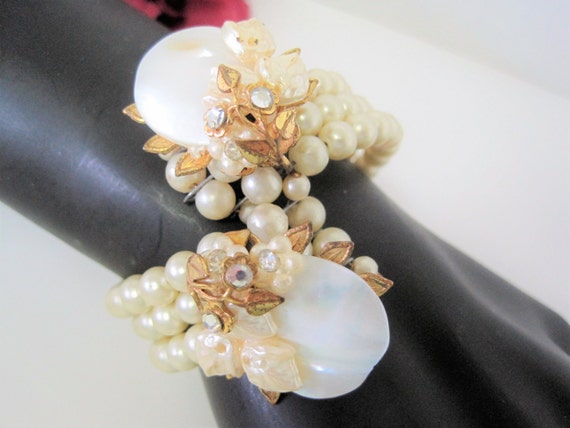 Memory Wire Pearl Bracelet, Haskell Style, Mother of Pearl Discs - Faux Pearls - Clear Rhinestones - Wedding Bracelet