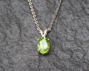 Stunning bright green faceted peridot necklace, natural cut peridot gemstone, bright green gemstone jewelry, elegant peridot necklace