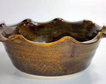 Small Deep Dish Pie Pan - Fluted Pie Pan - Scalloped Pie Plate - Baker - Wheel Thrown Pottery - Amber with Golden Flecks