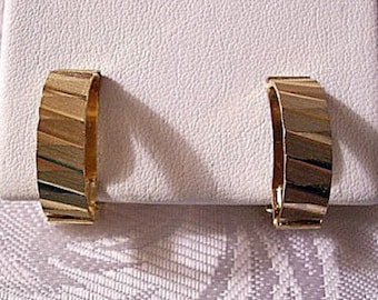 Etched Half Hoops Clip On Earrings Gold Tone Vintage Fine Slant Lined Diamond Cut Brushed Textured