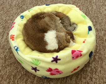 Fleece cat bed, fleece dog bed, soft pet bed, fish cat bed, washable pet bed, round cat bed, yellow pet bed, sea life fleece bed