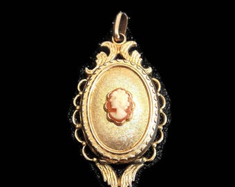 Pendentif camée - Lot 163 - enchères Pendentif camée - Lot 163 - enchères