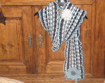 CROCHET scarf in shades of blue