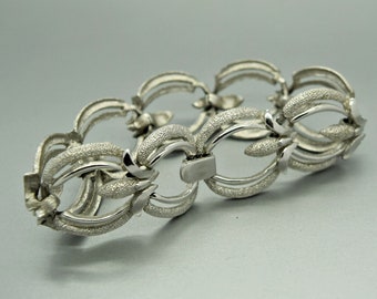 Trifari Brushed Silver Link Bracelet Designer Jewelry Fashion Jewelry