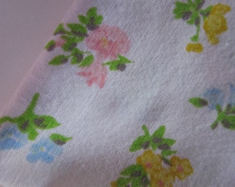 Vintage Sheet Fat Quarter Flowers