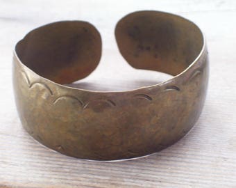 Hammered Brass Cuff, Wide Brass Cuff, Vintage Brass Bracelet, Brass Jewelry, Stamped Cuff Bracelet, Hammered Cuff, Brass Jewellery
