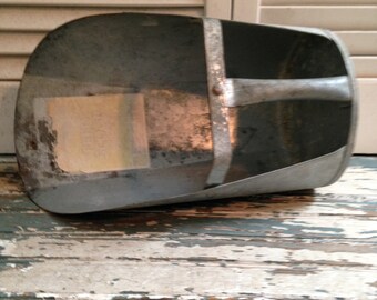 Large Galvinized Feed Scoop Large Industrial Size Grain Scoop with Handle Primitive Farmhouse Decor