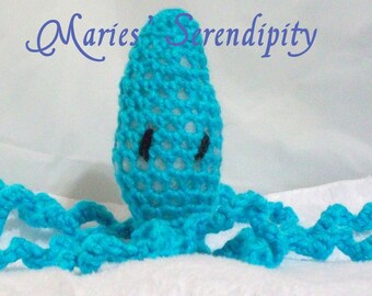 Squid - Small Amigurumi