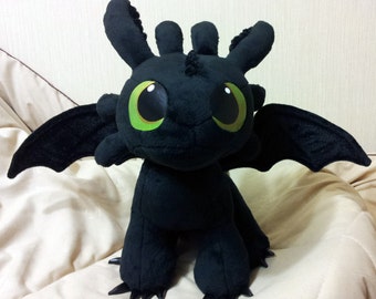 How to Train Your Dragon inspired sitting Toothless the Night Fury (38x48x48 cm) large plushie, made of minky plush with poseable wings