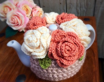 Flower Tea Cosy - 4-6 Cup Pot - Tea lover - Kitchen Gift - Housewarming - Mothers Day Gift- Vintage peach/cream roses