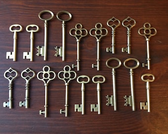 The Collector's Keys - 20 Antique Bronze Brass Skeleton Keys Old Large Key Set - 5 of each