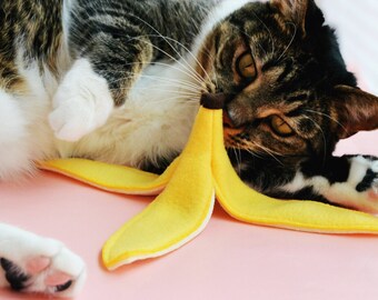 Slippery Catnip Banana Peel Cat Toy