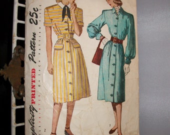 Vintage 40s dress Simplicity Pattern Uncut