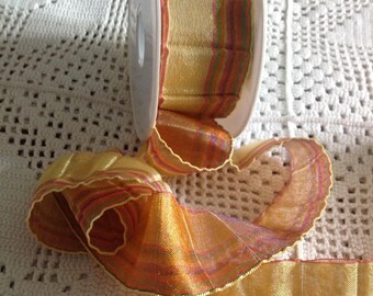 Vintage beige pink crinkle effect Ribbon gold