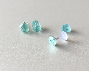 Rough Apatite Tragus stud Helix Earring Sterling Silver Tragus Piercing Cartilage Labret Piercing 16G 6mm 8mm 10mm Bioplast Bioflex
