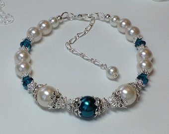 Pale Ivory Pearl and Emerald Crystal Bridal Bridesmaid Bracelet