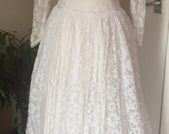 Beautiful vintage wedding dress